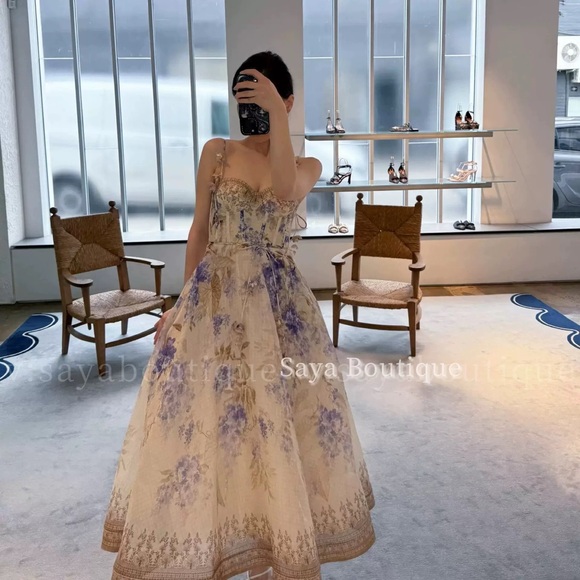 Designer-Style Floral Picnic Blue and Cream Midi Dress with Tie Straps - Picture 9 of 12